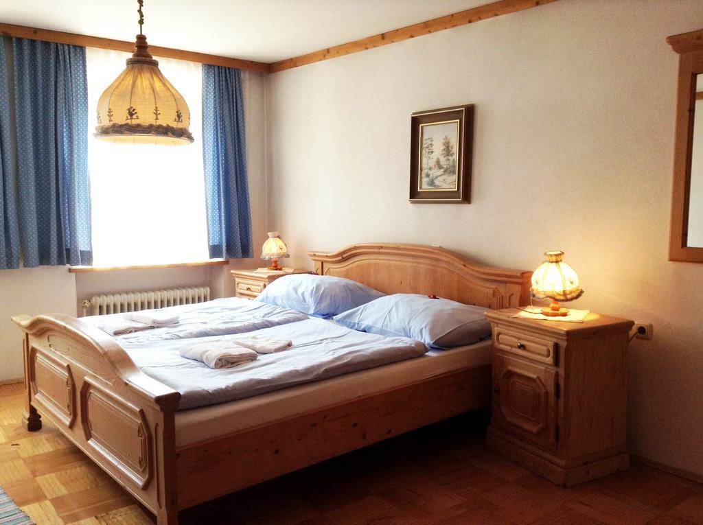 Sankt Oswald bei Freistadt Fruehstueckspension Zur Post Reisinger Kg St Oswald מראה חיצוני תמונה